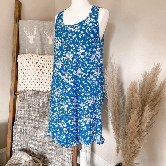 Draper James Sleeveless Ruffle Hem Blue & White dress, size S/M - Picture 4 of 16